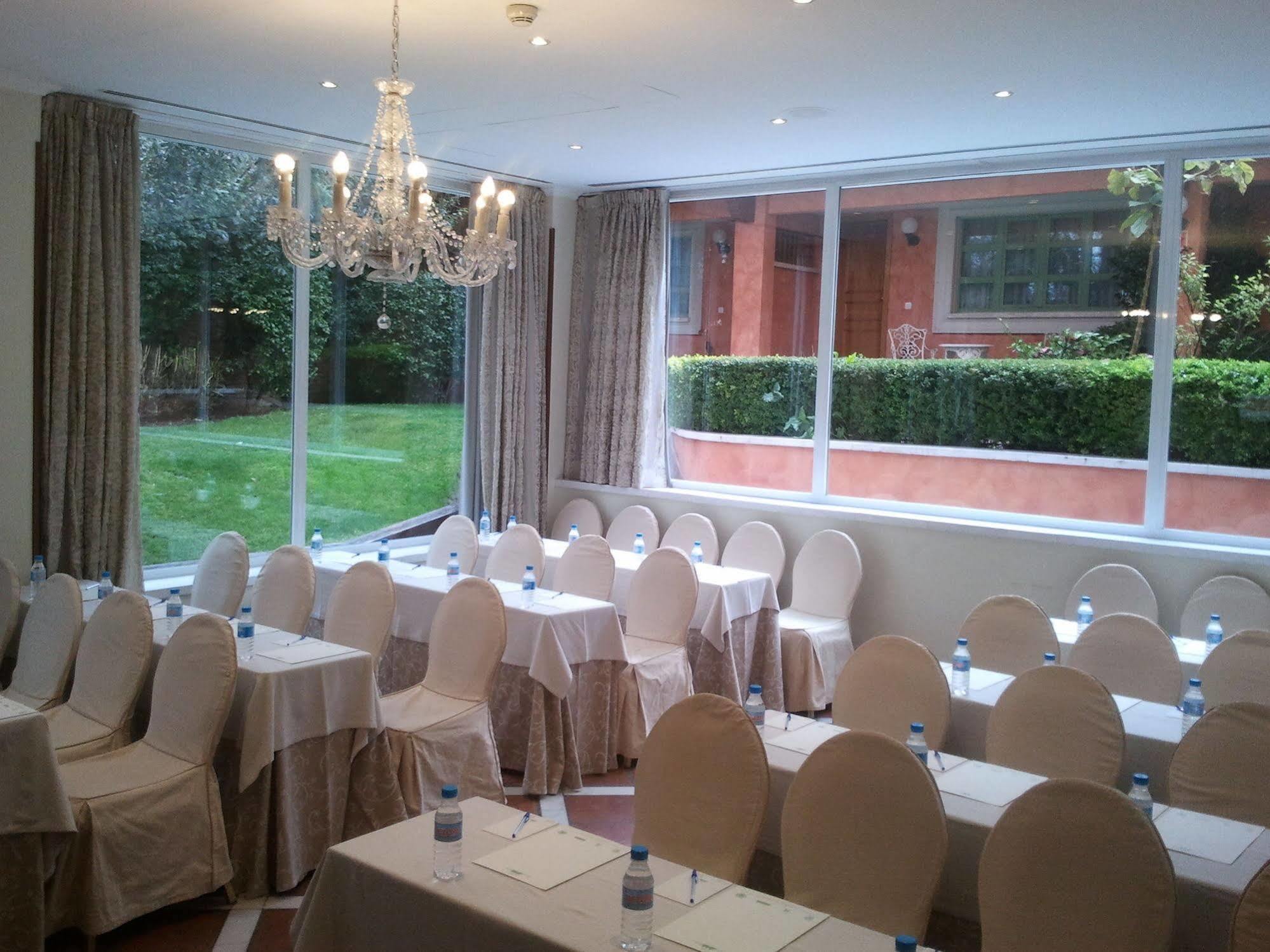 La Quinta De Los Cedros Madrid Dış mekan fotoğraf